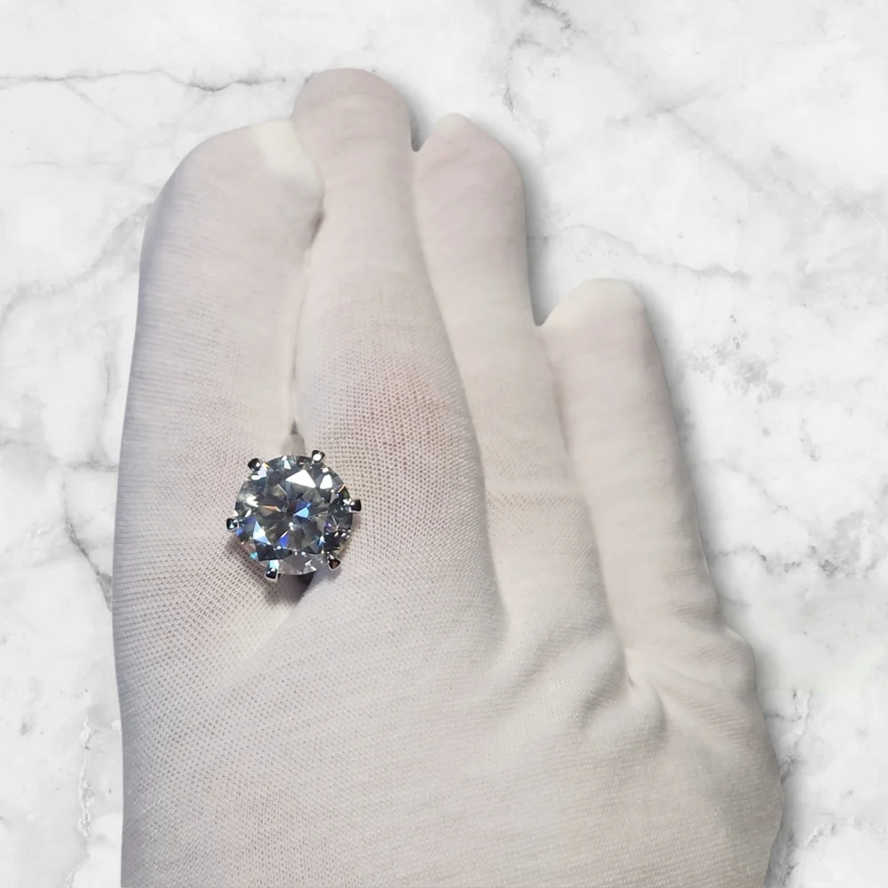 Certified 10 CT Moissanite  Diamond Ring with Lighted Box - Picture 4 of 15